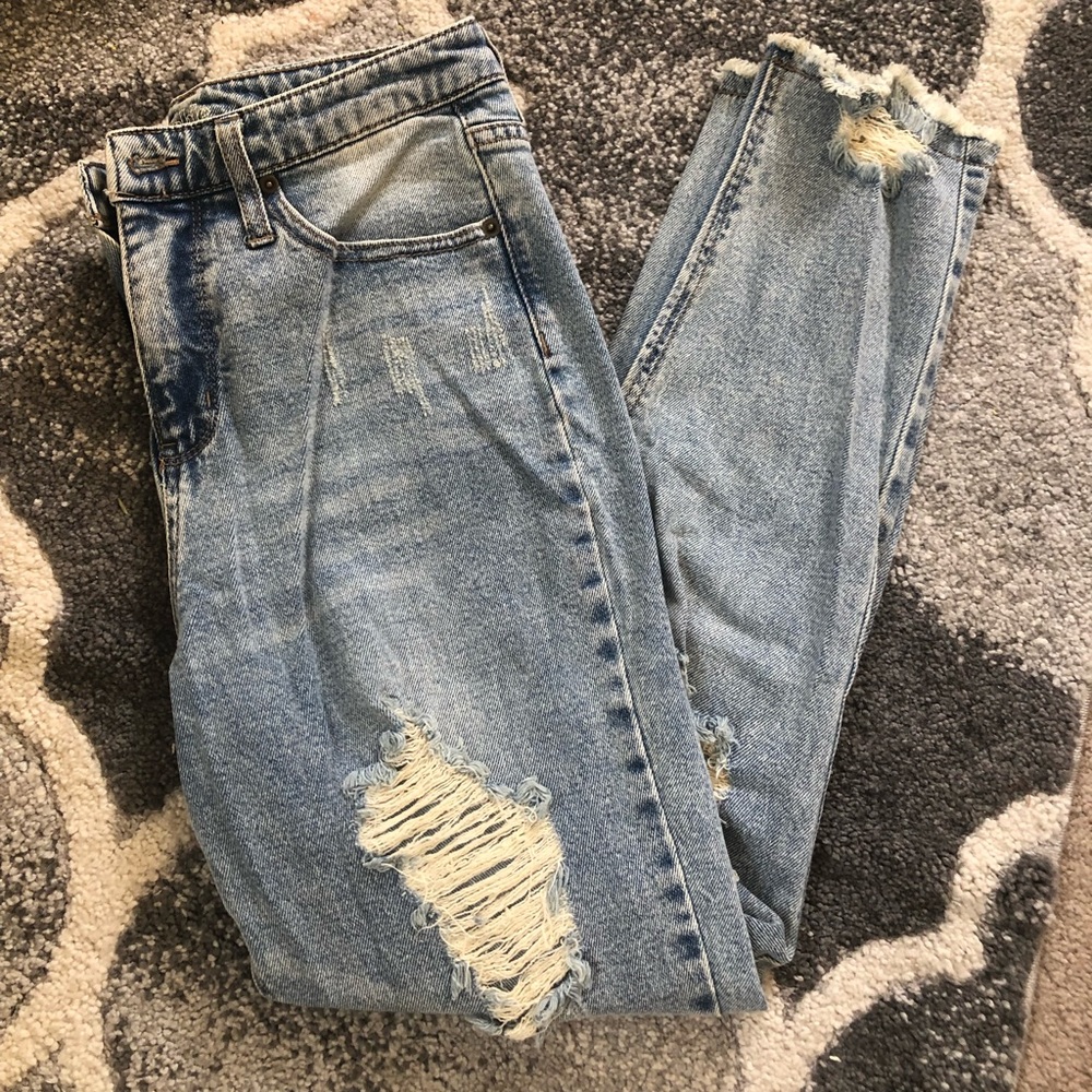 High waisted mom jeans!!